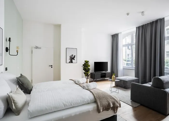 アパートホテル Limehome Schmidtstedter Strasse 3*