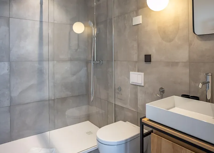 Apartahotel Limehome Schmidtstedter Strasse 3*