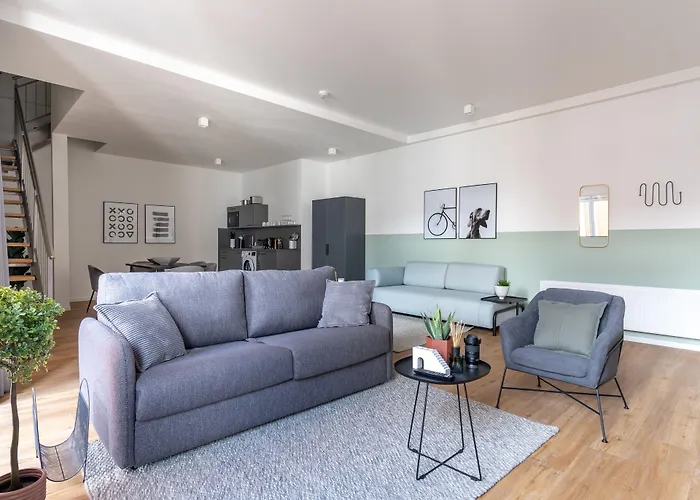 Apart Otel Limehome Schmidtstedter Strasse 3*